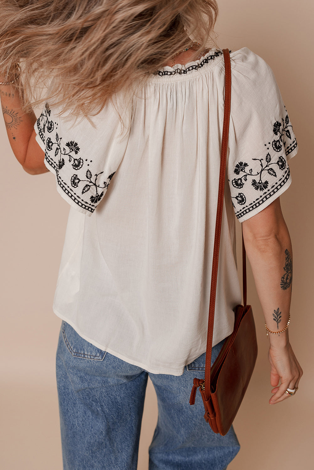 PREORDER: The Ava White & Black Embroidered Sleeves Top 2.24.25 osym