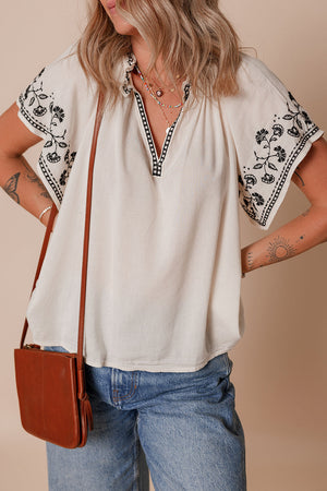 PREORDER: The Ava White & Black Embroidered Sleeves Top 2.24.25 osym